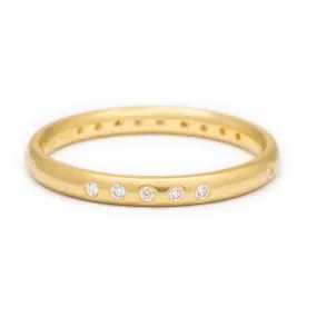 ANNE SPORTUN 18K YELLOW GOLD SATIN BAND WITH SCATTERED DIAMONDS 0.13CTW