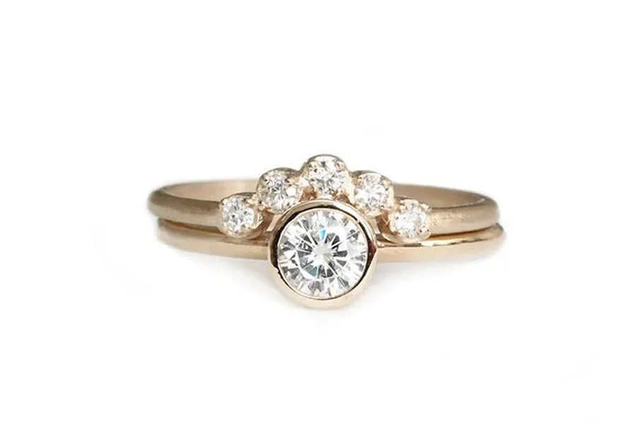 Cinq Diamond Ring