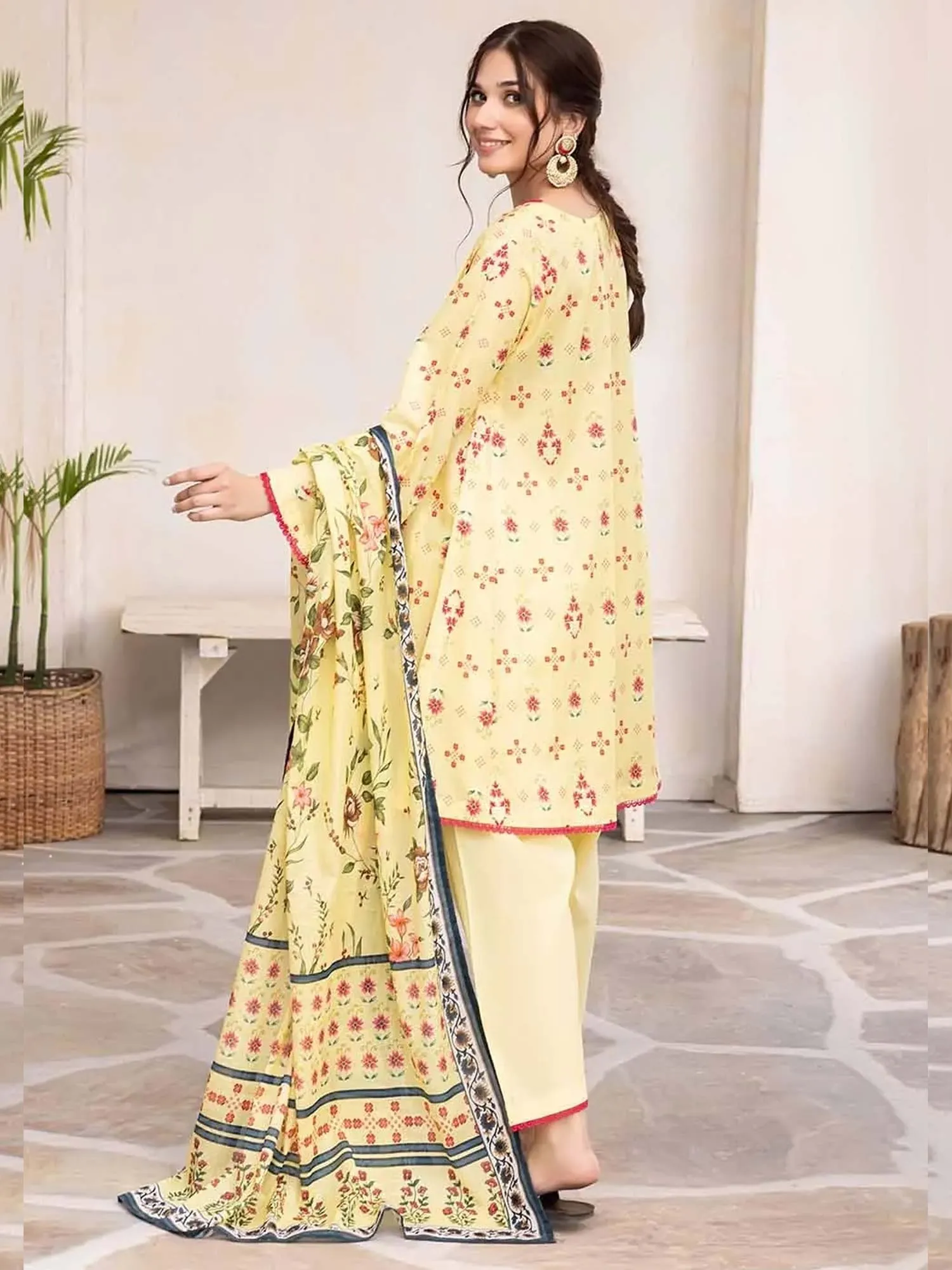 Gul Ahmed Lawn "Summer Solstice" Unstitched Yellow 3-Piece (CL-32495)