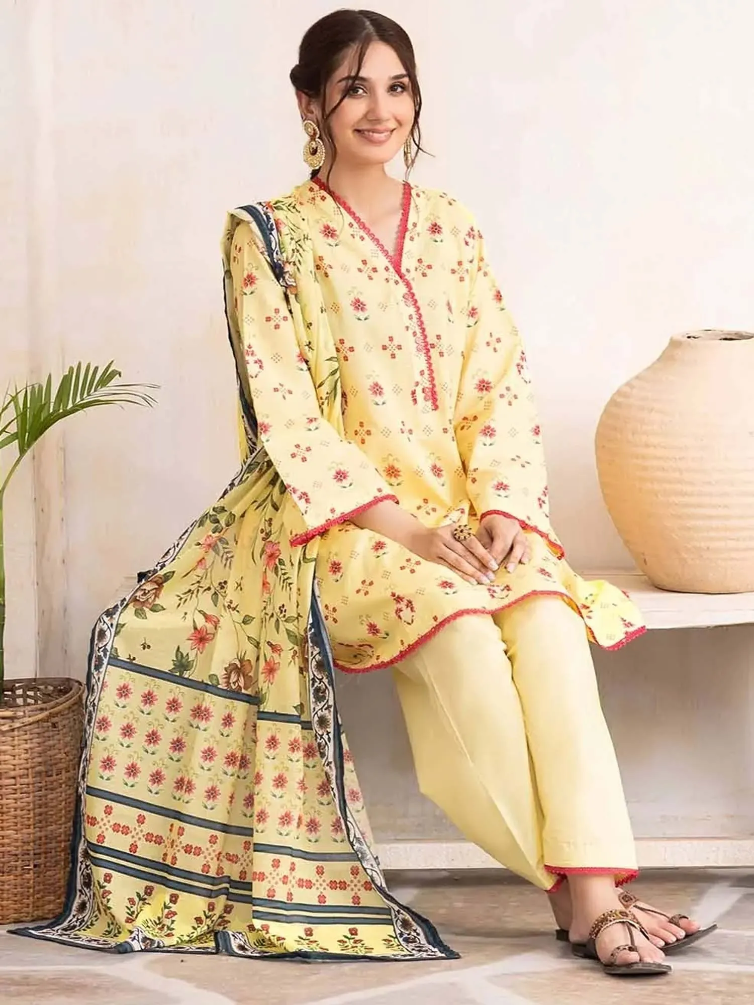 Gul Ahmed Lawn "Summer Solstice" Unstitched Yellow 3-Piece (CL-32495)