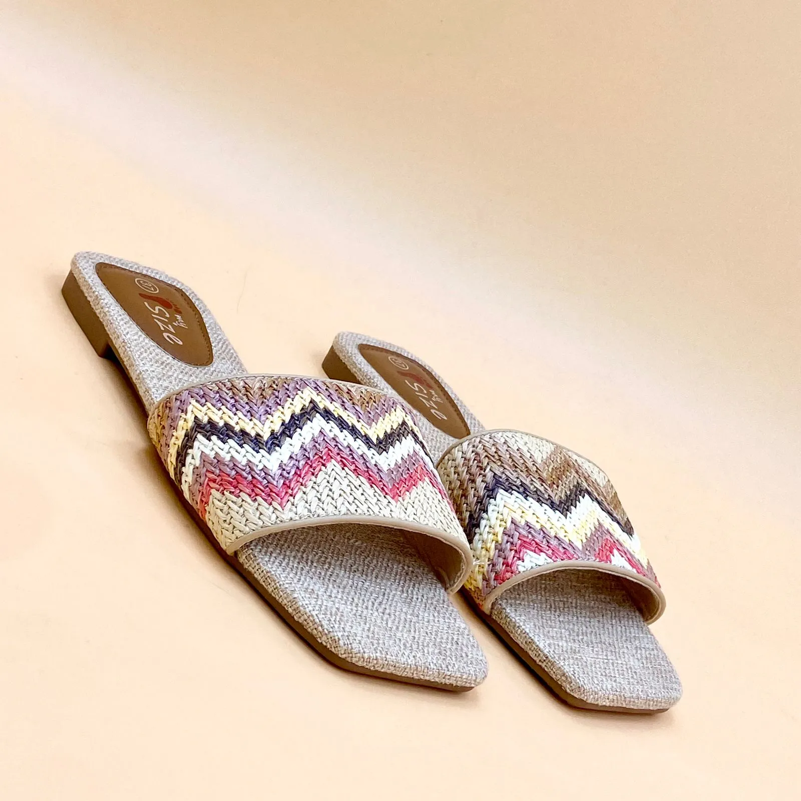 NEW , WOMEN SLIPPERS S10