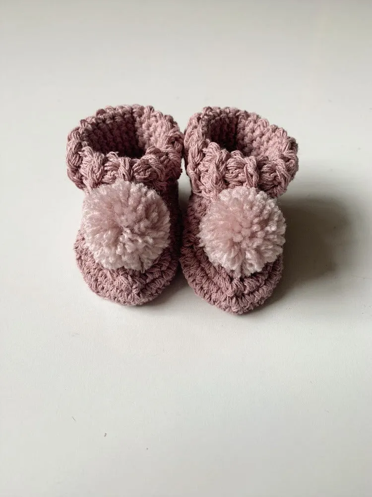 Organic cotton pom pom booties