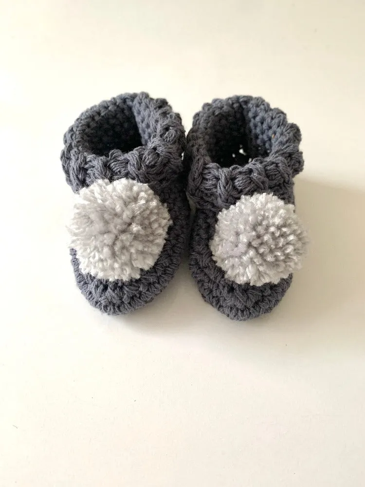 Organic cotton pom pom booties