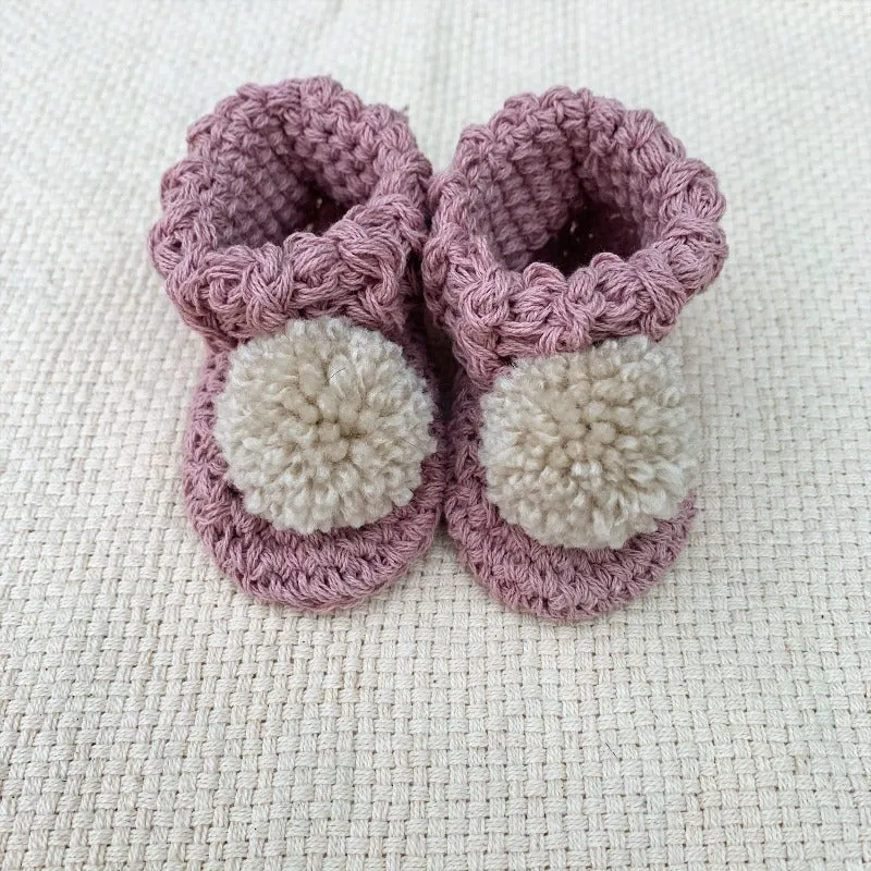 Organic cotton pom pom booties