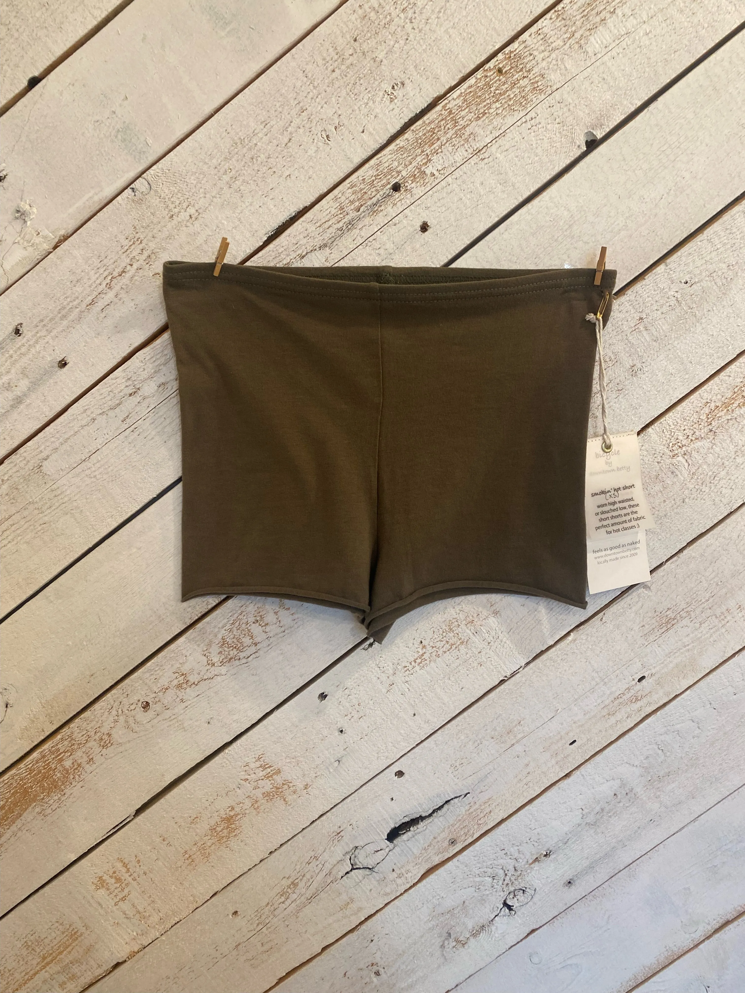 SALE Smokin' Hot Shorts | olive