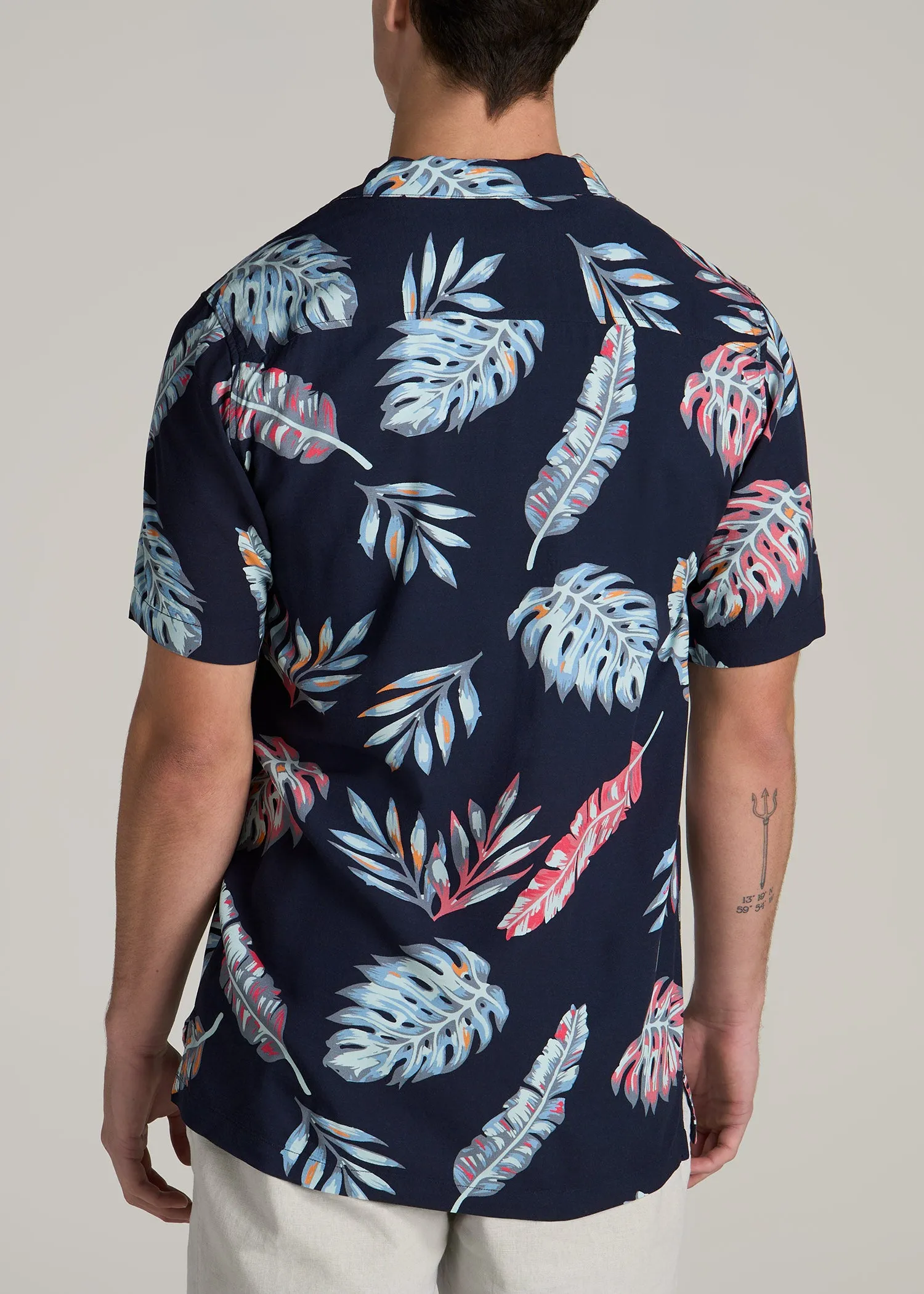 Short Sleeve Resort Shirt for Tall Men in Indigo Floral Print