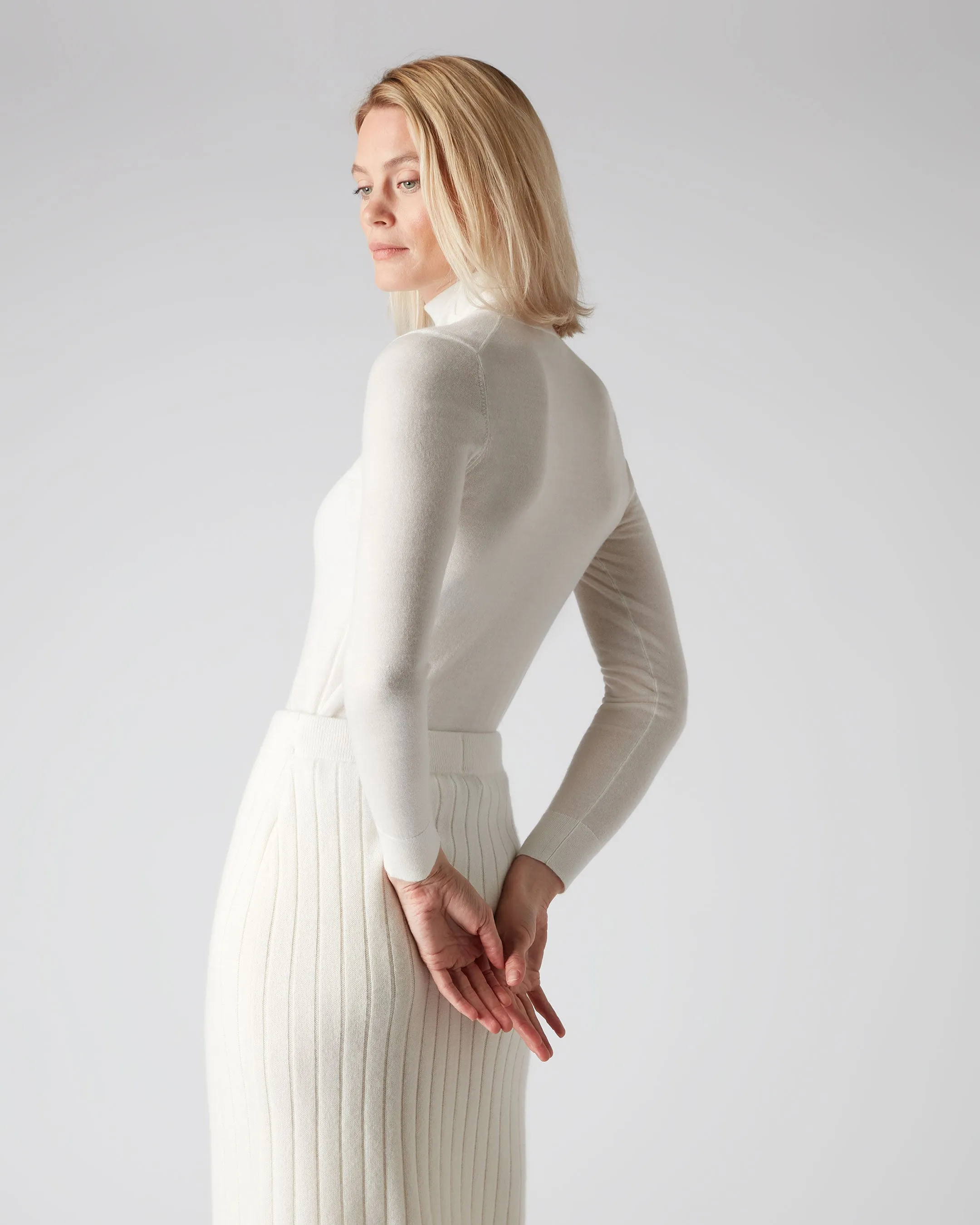 Women's Margot Superfine Cashmere Roll Neck Jumper New Ivory White